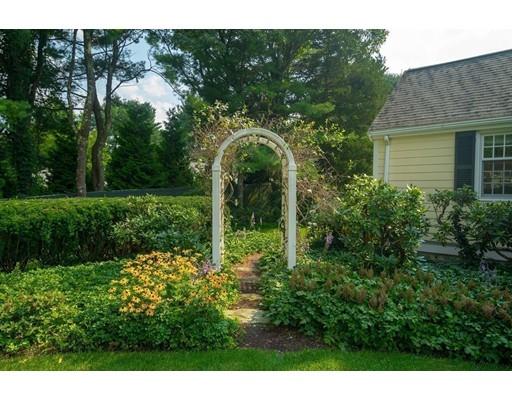 103 Walker Street Weston, MA 02493 - Photo 29 of 33