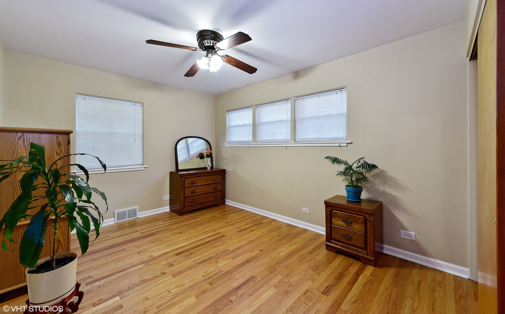 6135 107th Street Chicago Ridge, IL 60415 - Photo 7 of 22