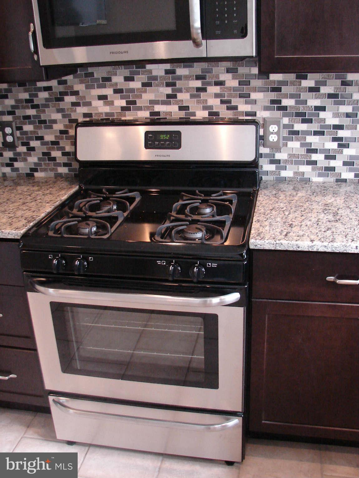 315 Leeanne Road Baltimore, MD 21221 - Photo 8 of 21 Kitchen