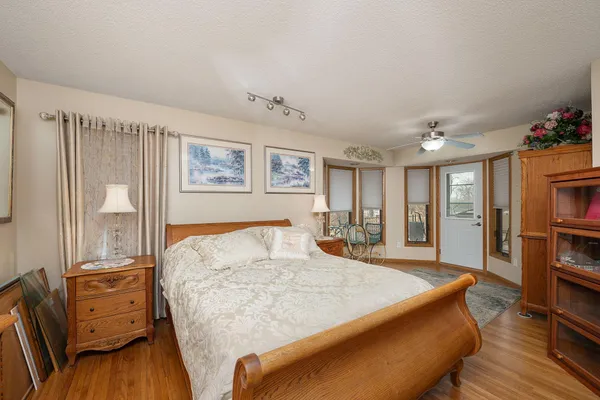 $524,900 | 5502 Regis Trail Northeast, Fridley, MN 55432