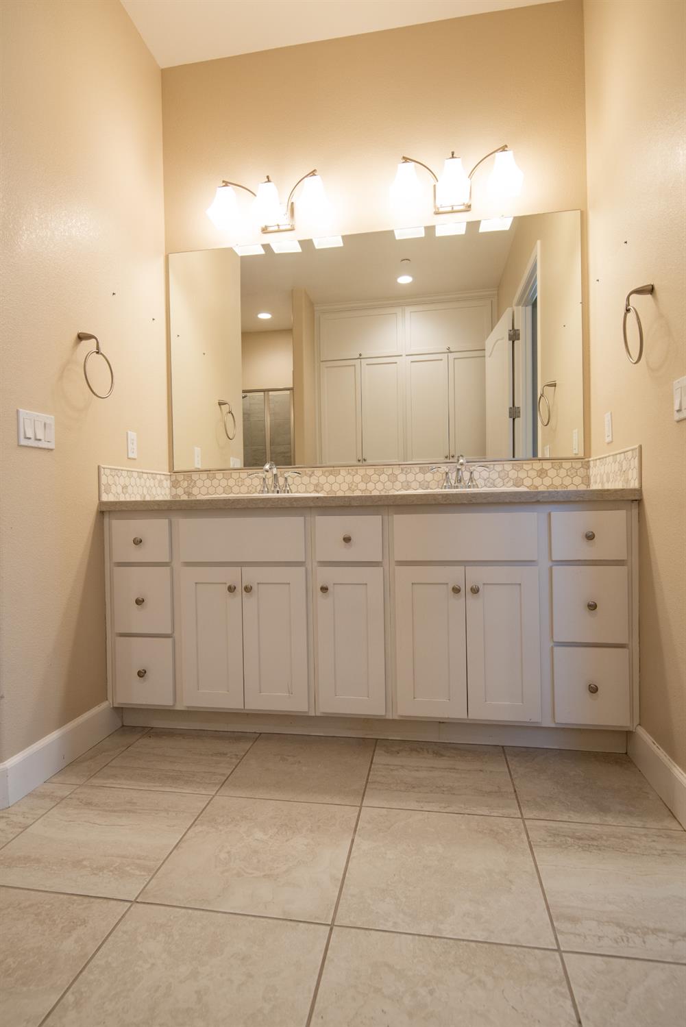 1841 Giardino Way Modesto, CA 95355 - Photo 30 of 63