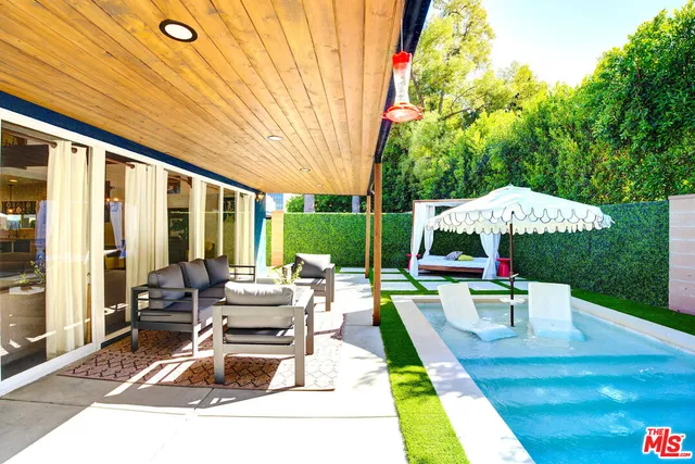 $1,609,000 | 4831 Collett Avenue, Encino, CA 91436