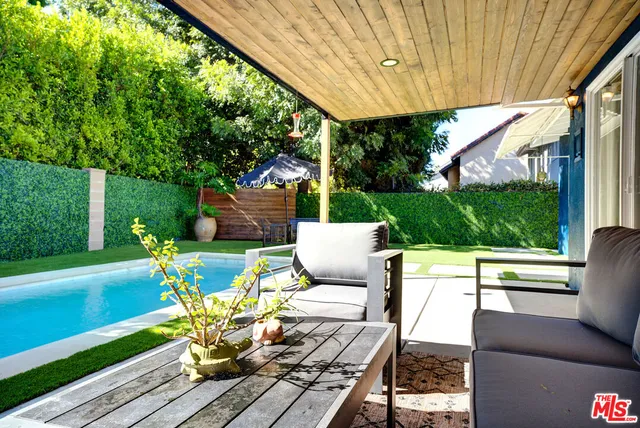 $1,609,000 | 4831 Collett Avenue, Encino, CA 91436