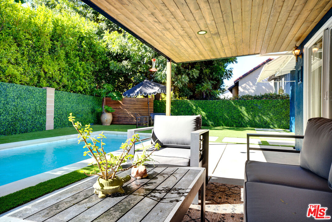 4831 Collett Avenue Encino, CA 91436 - Photo 16 of 30