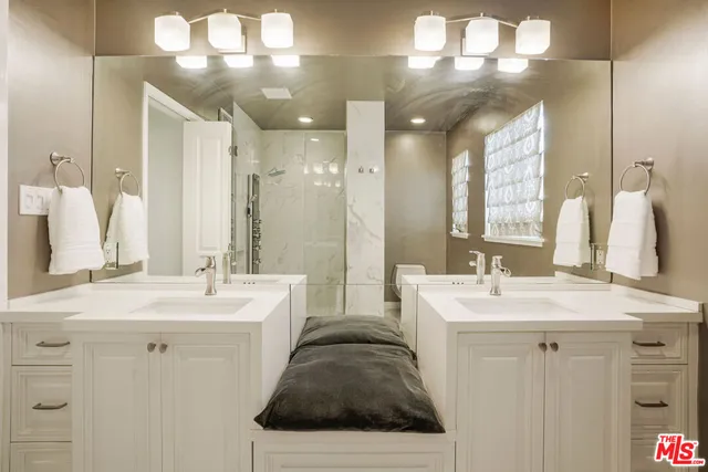 $1,609,000 | 4831 Collett Avenue, Encino, CA 91436