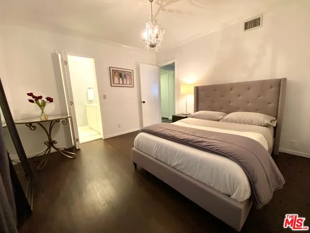 $1,609,000 | 4831 Collett Avenue, Encino, CA 91436