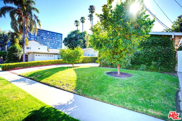 $1,609,000 | 4831 Collett Avenue, Encino, CA 91436