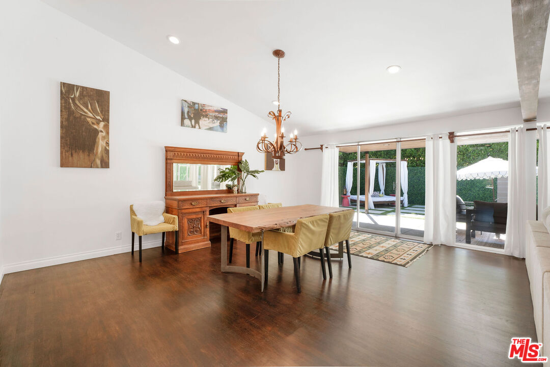 4831 Collett Avenue Encino, CA 91436 - Photo 8 of 30