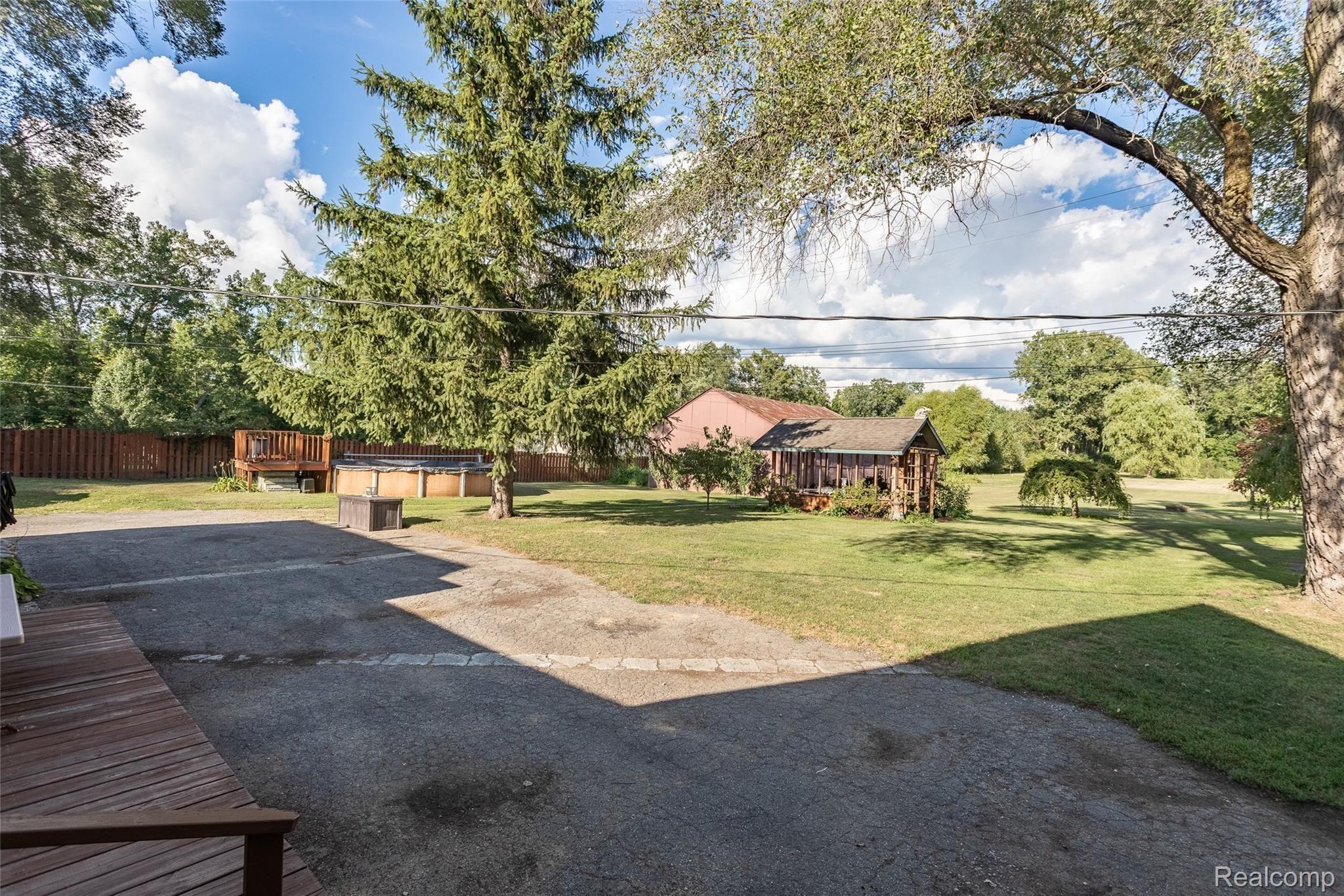 22675 Waltz Road New Boston, MI 48164 - Photo 37 of 48 244A1019-HDR.jpg