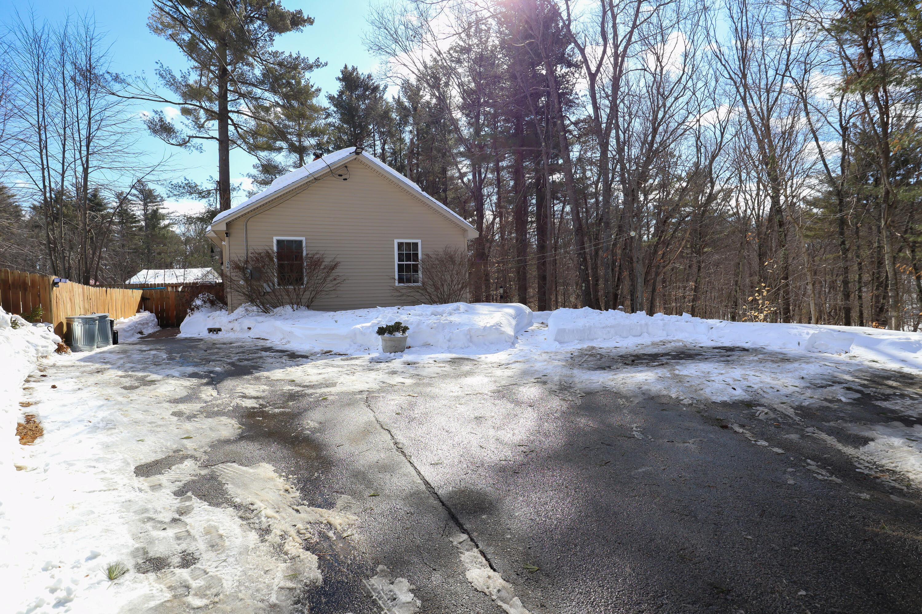 24 Berwick Road Sanford, ME 04073 - Photo 3 of 18 IMG_8535