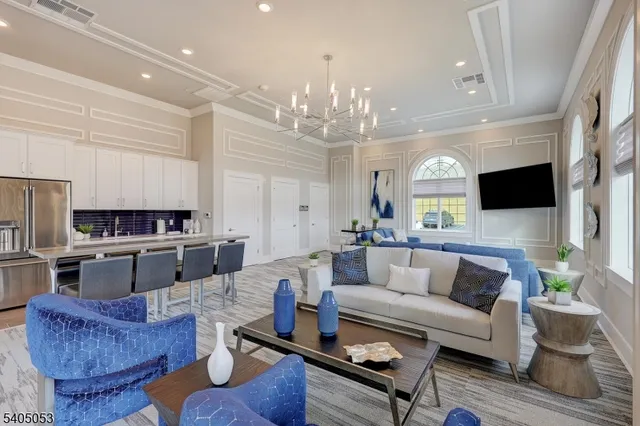 $829,000 | 10 Dorchester Lane, Unit 10, East Hanover, NJ 07936