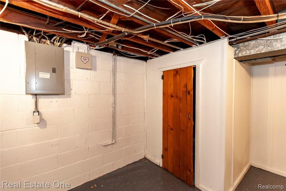 4169 Harvard Road Detroit, MI 48224 - Photo 11 of 11 JD Scott Photography-4169 Harvard Rd., Detroit-14