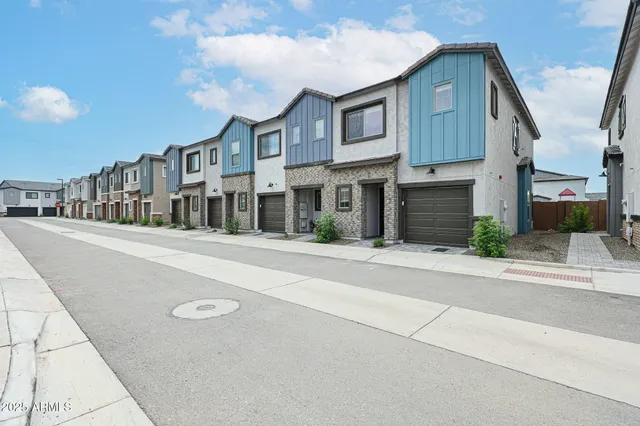 $2,200 | 2837 West Eagle Talon Trail, Phoenix, AZ 85085