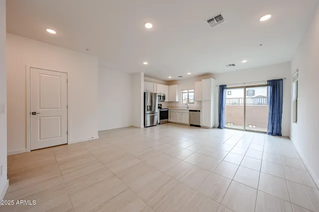 $2,200 | 2837 West Eagle Talon Trail, Phoenix, AZ 85085