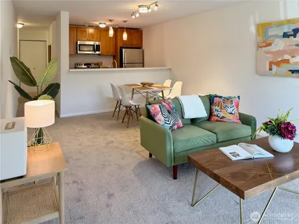 $279,000 | 5834 Northeast 75th Street, Unit B202, Seattle, WA 98115