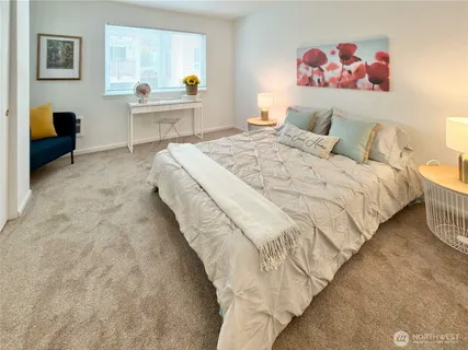 $279,000 | 5834 Northeast 75th Street, Unit B202, Seattle, WA 98115
