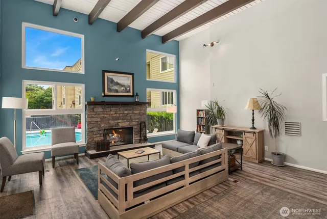 $295,000 | 5834 Northeast 75th Street, Unit B202, Seattle, WA 98115