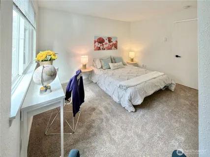 $279,000 | 5834 Northeast 75th Street, Unit B202, Seattle, WA 98115