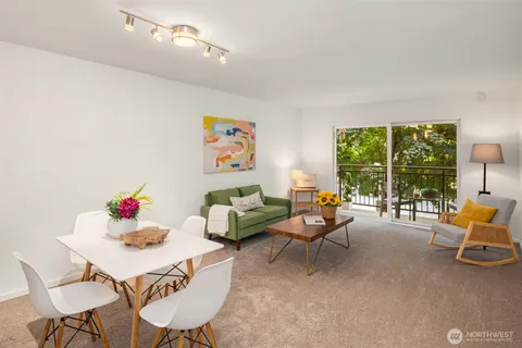 $295,000 | 5834 Northeast 75th Street, Unit B202, Seattle, WA 98115