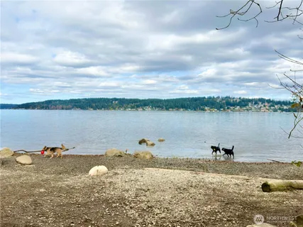 $279,000 | 5834 Northeast 75th Street, Unit B202, Seattle, WA 98115