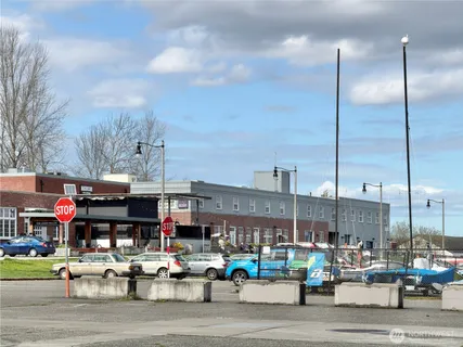 $279,000 | 5834 Northeast 75th Street, Unit B202, Seattle, WA 98115