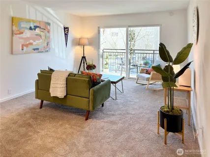 $279,000 | 5834 Northeast 75th Street, Unit B202, Seattle, WA 98115