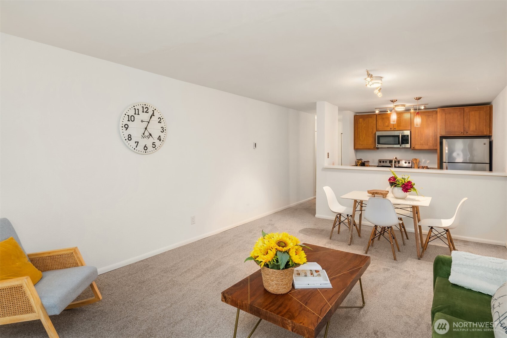 5834 Northeast 75th Street, Unit B202 Seattle, WA 98115 - Photo 6 of 17