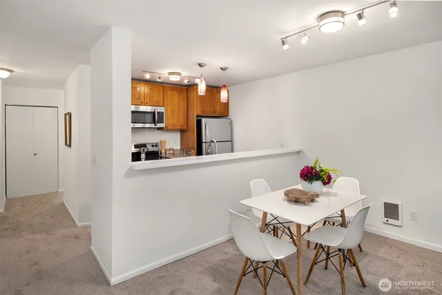 $295,000 | 5834 Northeast 75th Street, Unit B202, Seattle, WA 98115