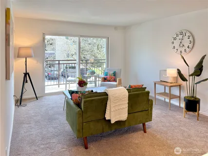 $279,000 | 5834 Northeast 75th Street, Unit B202, Seattle, WA 98115