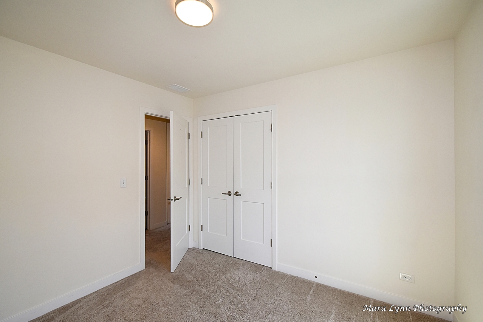 1127 Freedom Road Elburn, IL 60119 - Photo 15 of 29 a view of an empty room