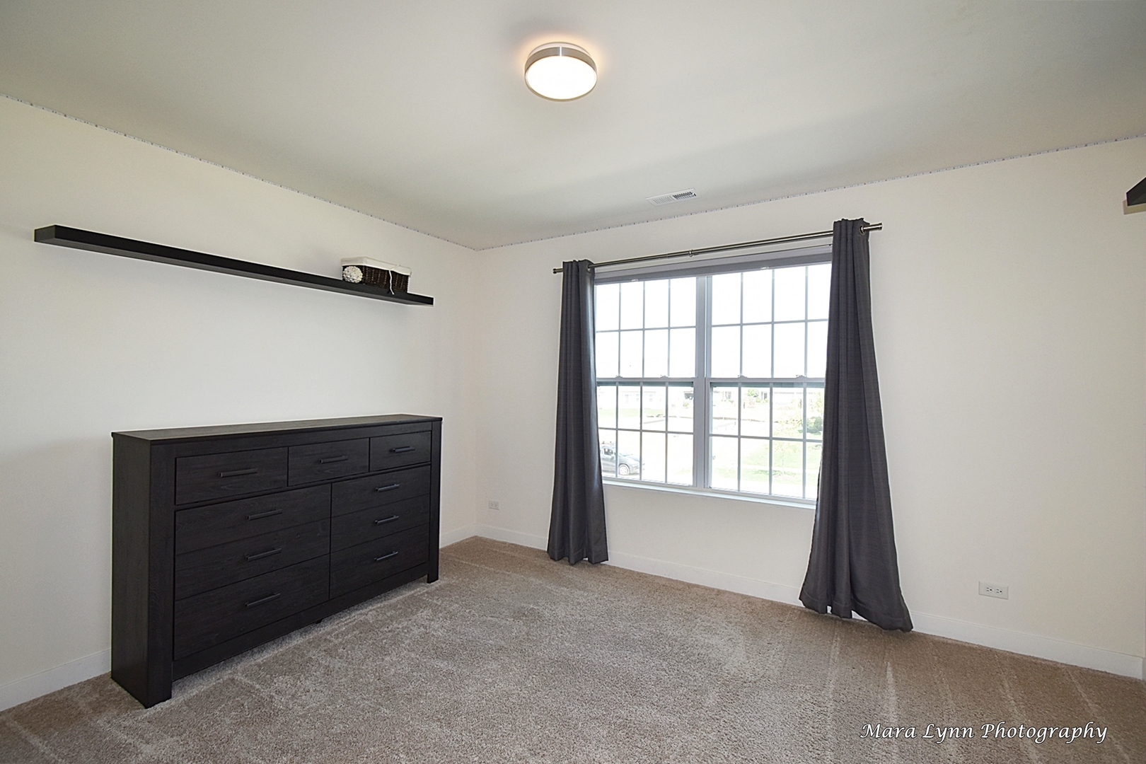 1127 Freedom Road Elburn, IL 60119 - Photo 16 of 29 an empty room with windows