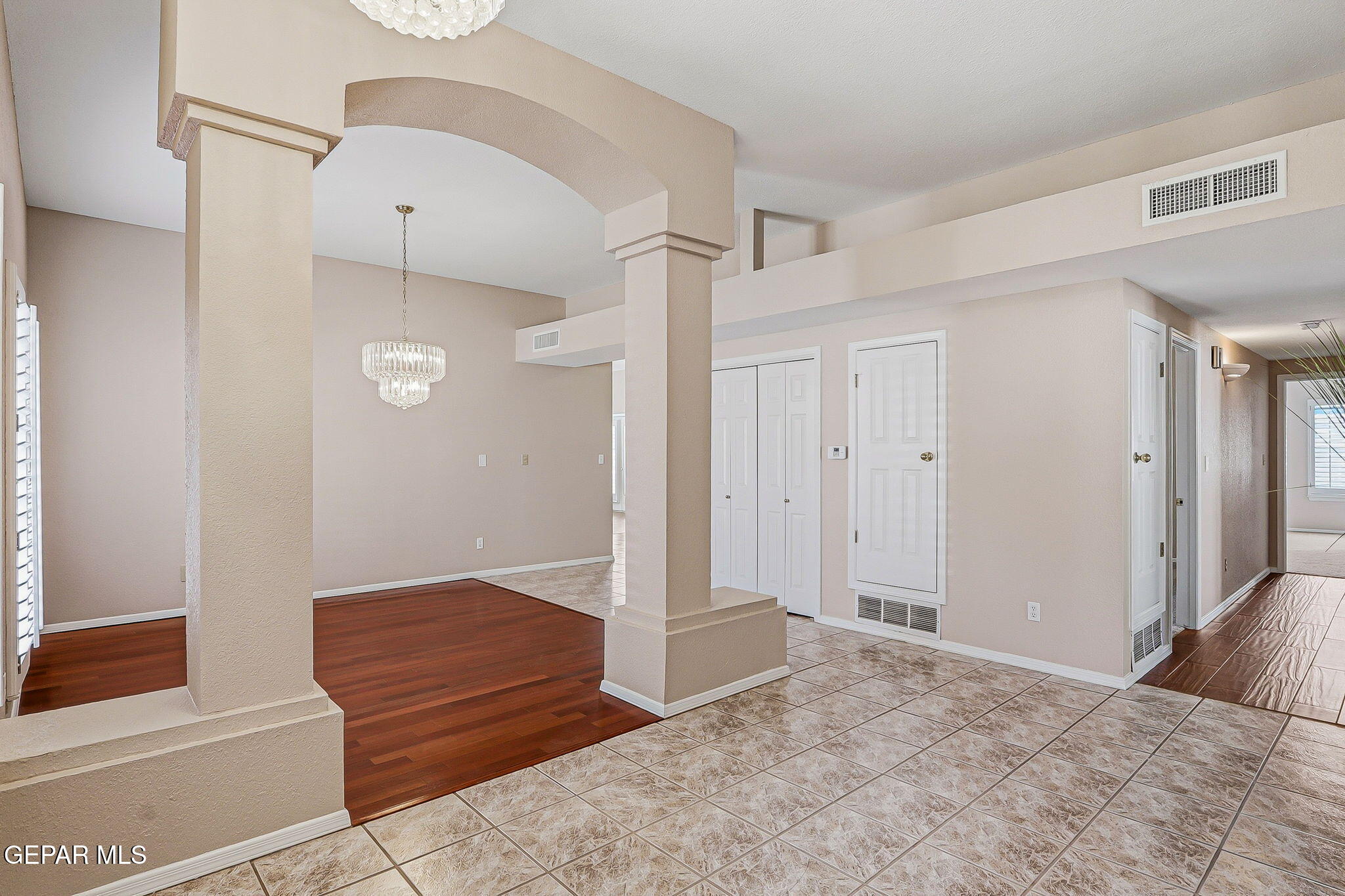 1385 Rainbow Ridge Drive El Paso, TX 79912 - Photo 9 of 49 18-web-or-mls-IMG_6157