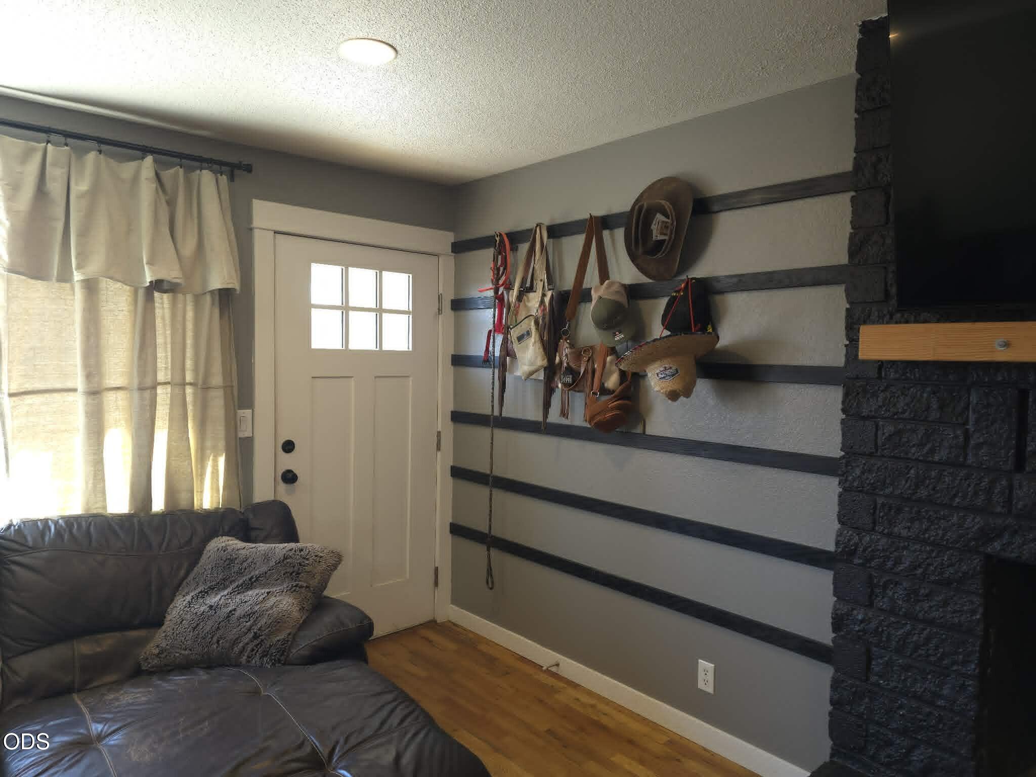 575 Bush Street Central Point, OR 97502 - Photo 5 of 34 Gallery Image 5