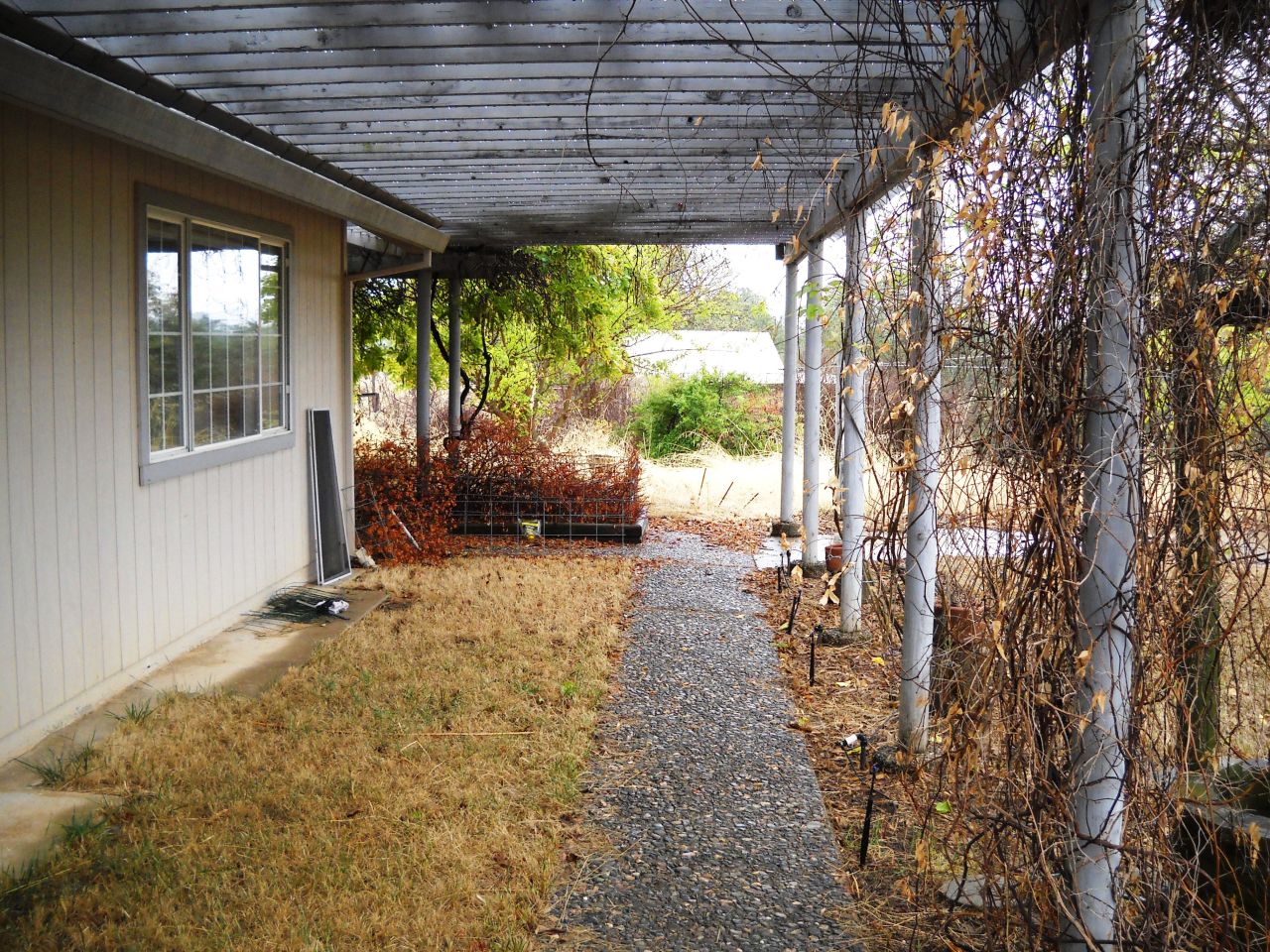 16677 Power Line Road Redding, CA 96001 - Photo 5 of 20 Back patio