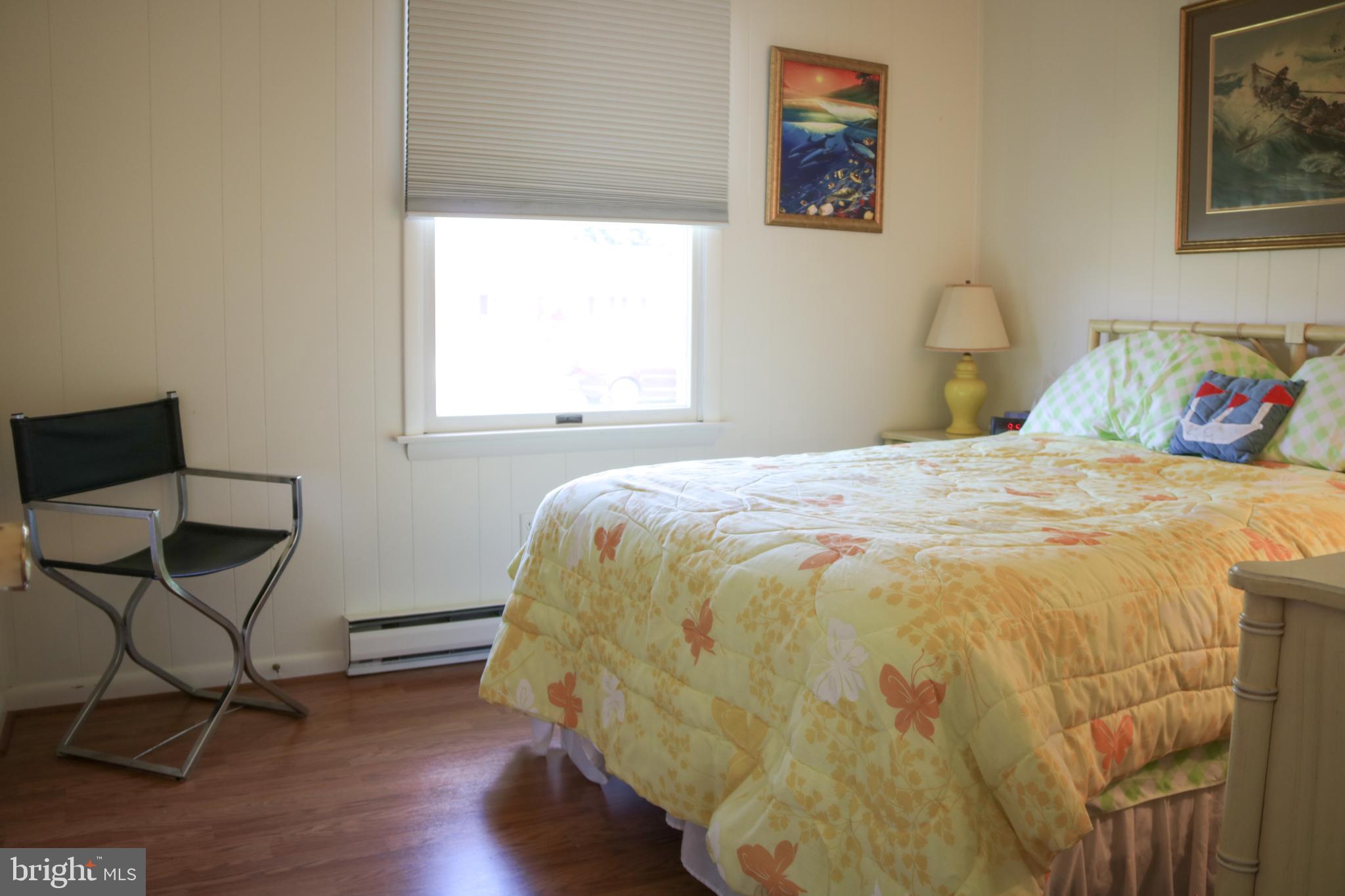 533 Harbor Road Ocean View, DE 19970 - Photo 14 of 31 Large 3nd bedroom with Levolor blinds
