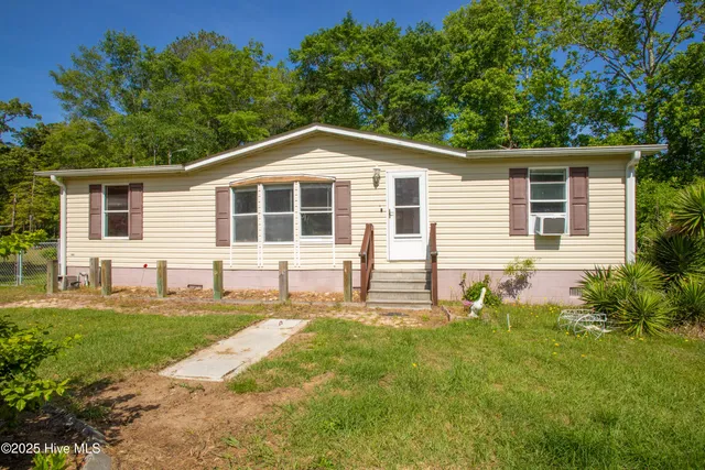 $135,000 | 165 High School Road, Vanceboro, NC 28586