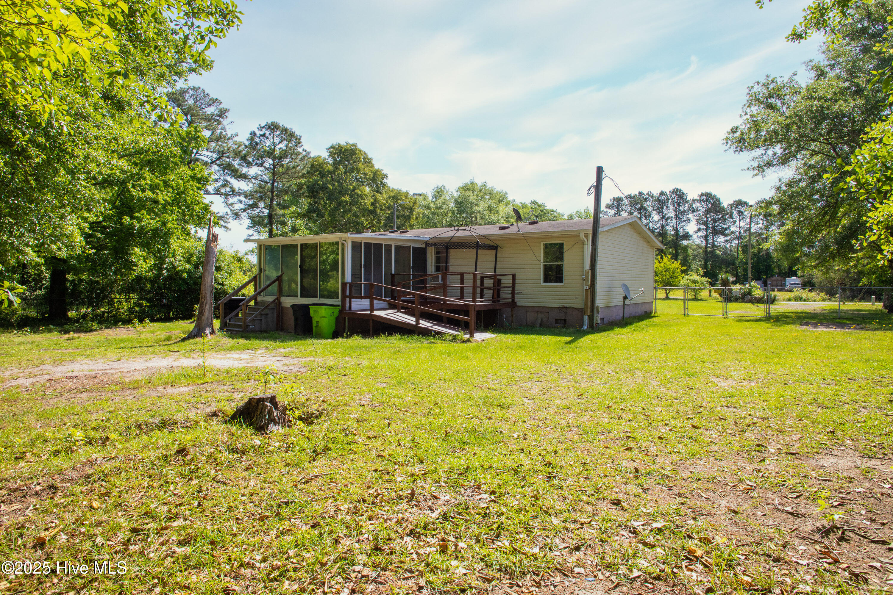 165 High School Road Vanceboro, NC 28586 - Photo 5 of 13 Back
