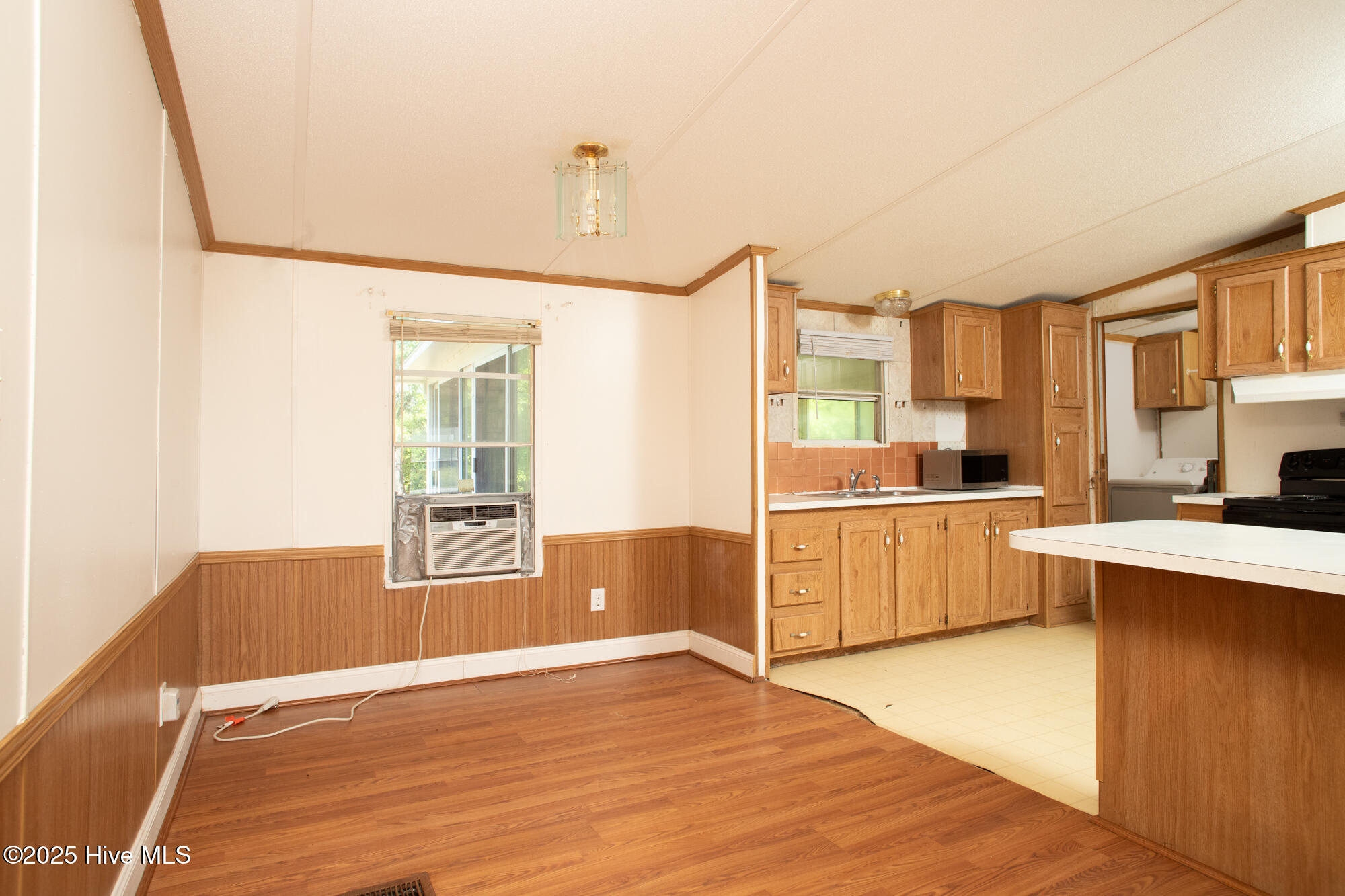 165 High School Road Vanceboro, NC 28586 - Photo 8 of 13 Dining