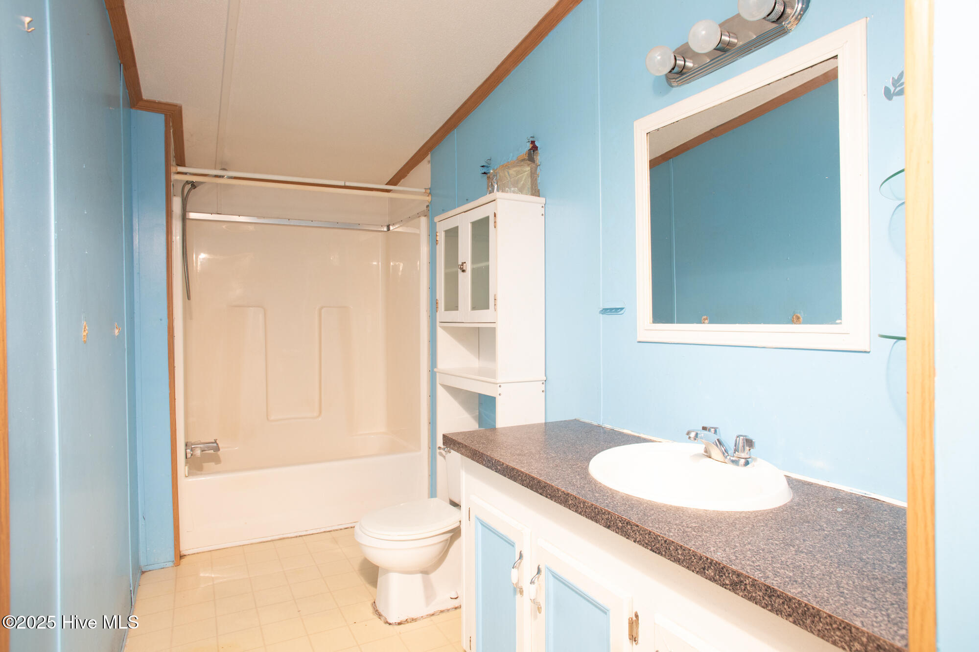 165 High School Road Vanceboro, NC 28586 - Photo 9 of 13 Owners Bathroom