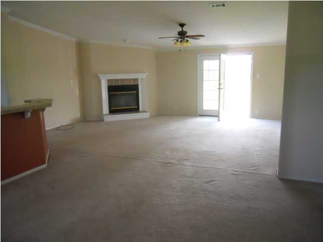 1911 College Road, Unit 9 Jeanerette, LA 70544 - Photo 2 of 4 Additional Photo