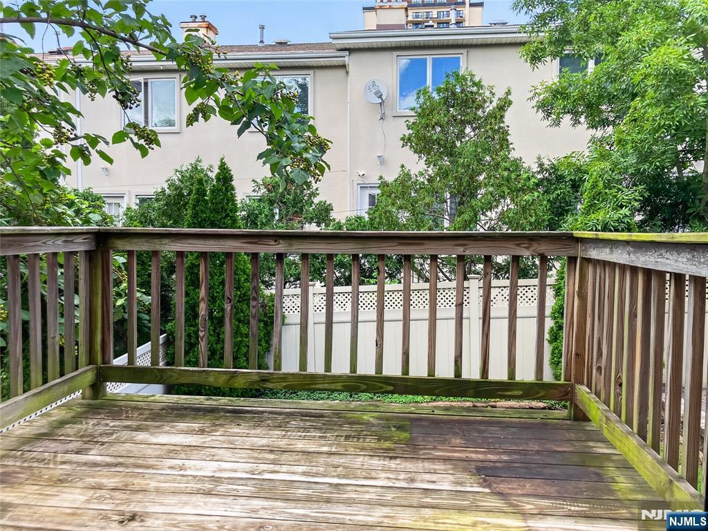365 Tom Hunter Road Fort Lee, NJ 07024 - Photo 11 of 31 Gallery Image 11