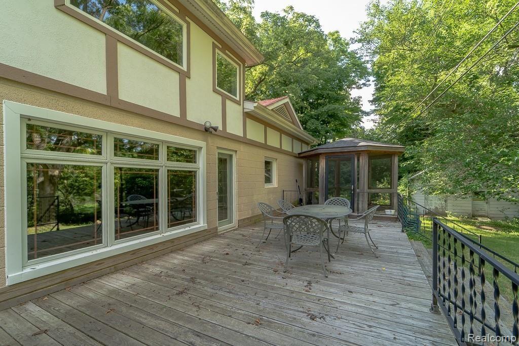 25710 Power Road Farmington Hills, MI 48336 - Photo 11 of 87