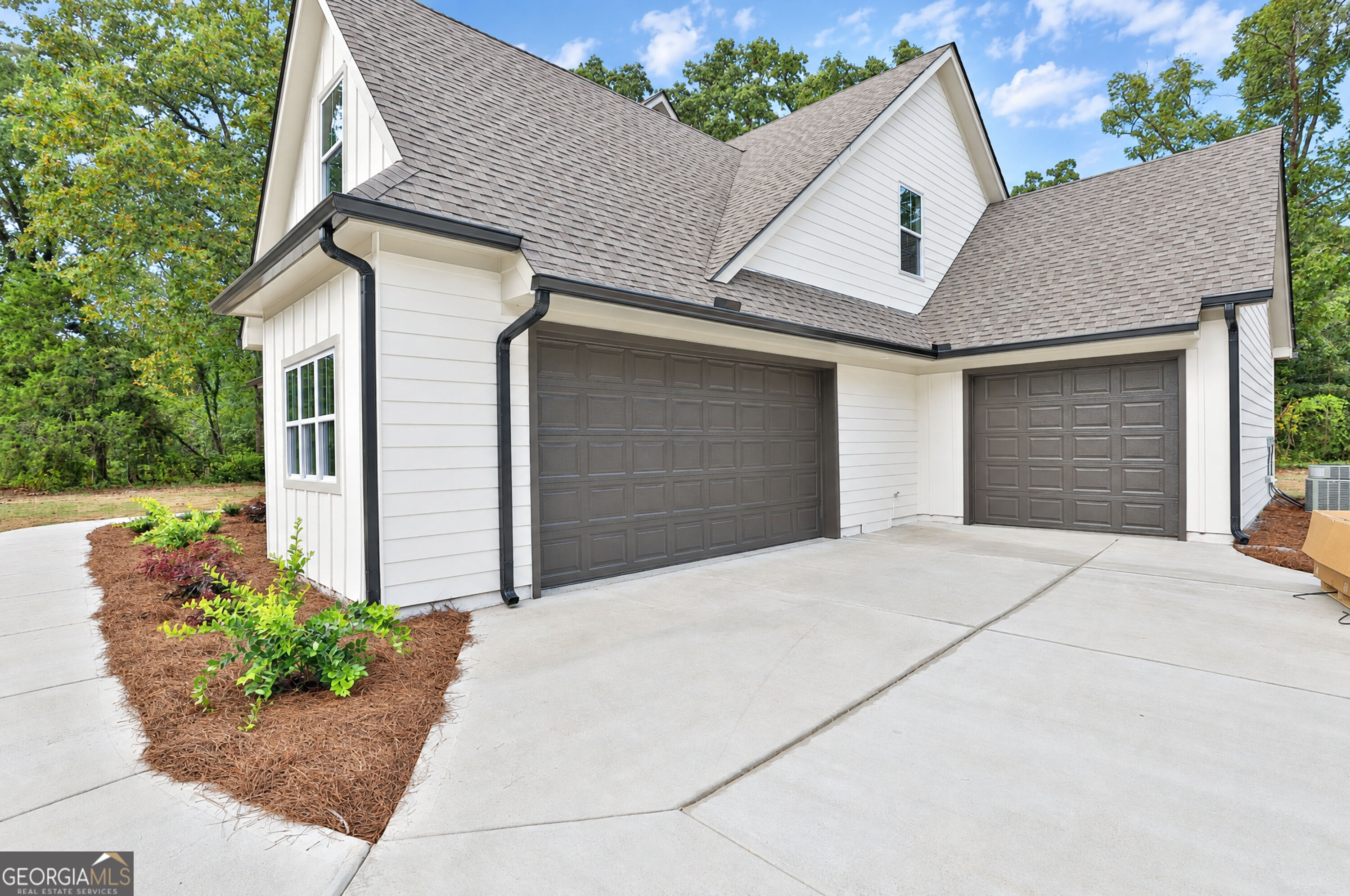 43 Oak Road Jenkinsburg, GA 30234 - Photo 6 of 46 Gallery Image 6
