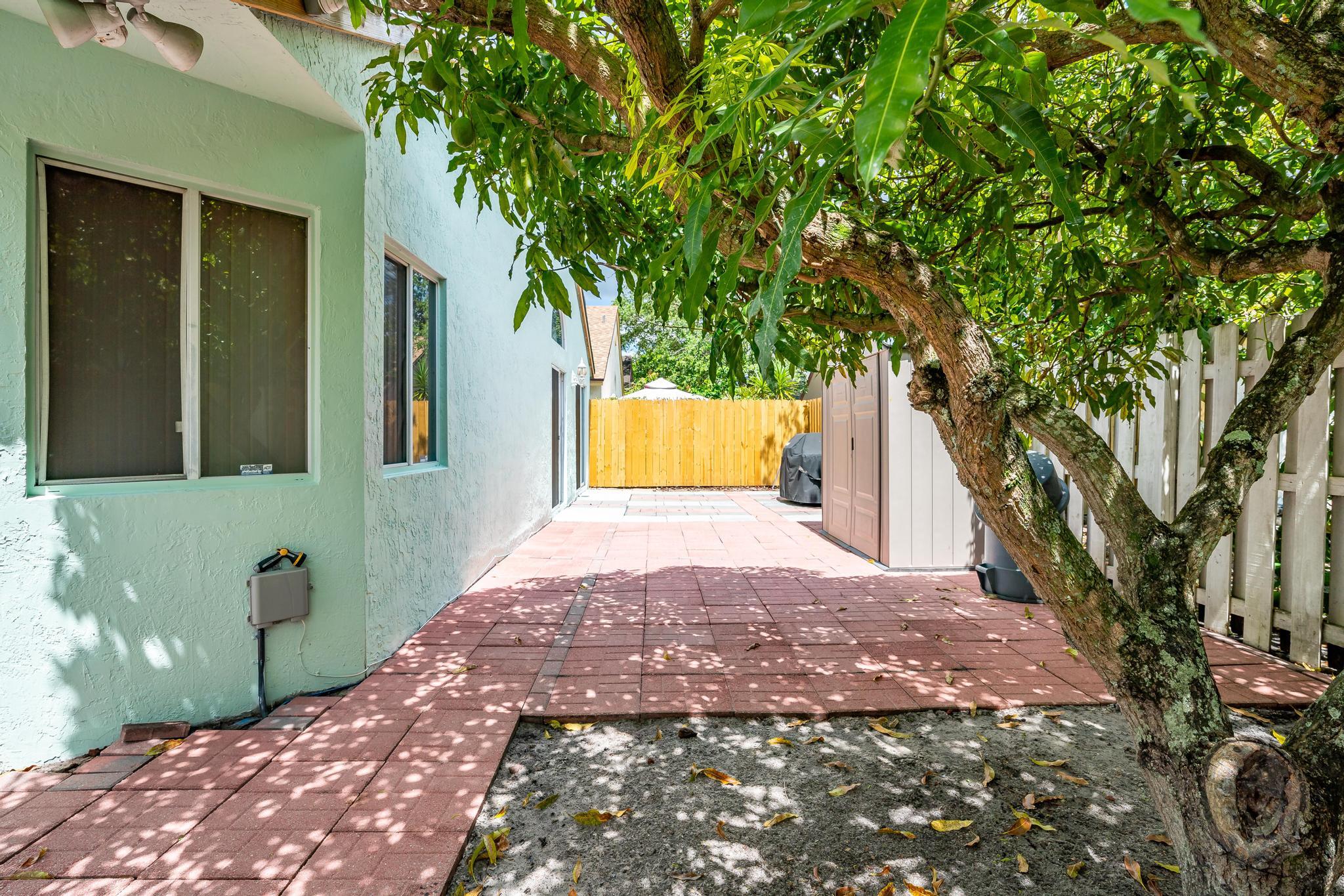 1205 Scioto Road North Lauderdale, FL 33068 - Photo 7 of 20 DSC04160