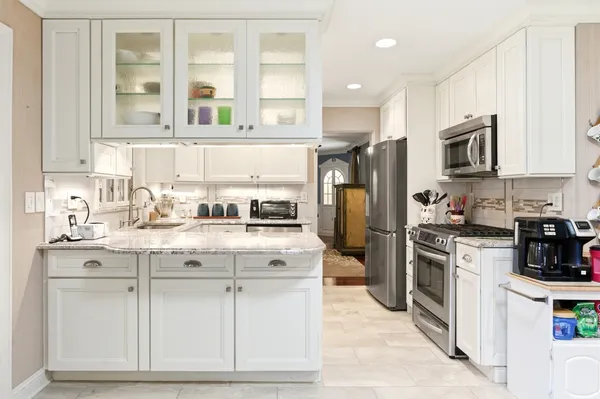 $315,000 | 120 Southeast Marquette Lane, Kankakee, IL 60901