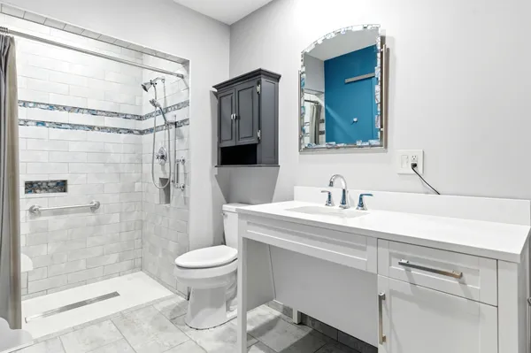 $315,000 | 120 Southeast Marquette Lane, Kankakee, IL 60901