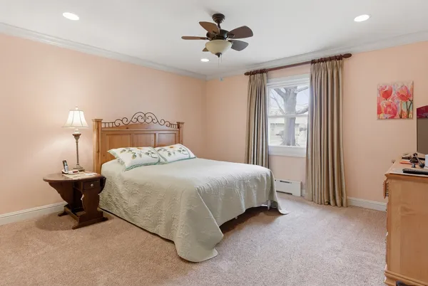 $315,000 | 120 Southeast Marquette Lane, Kankakee, IL 60901