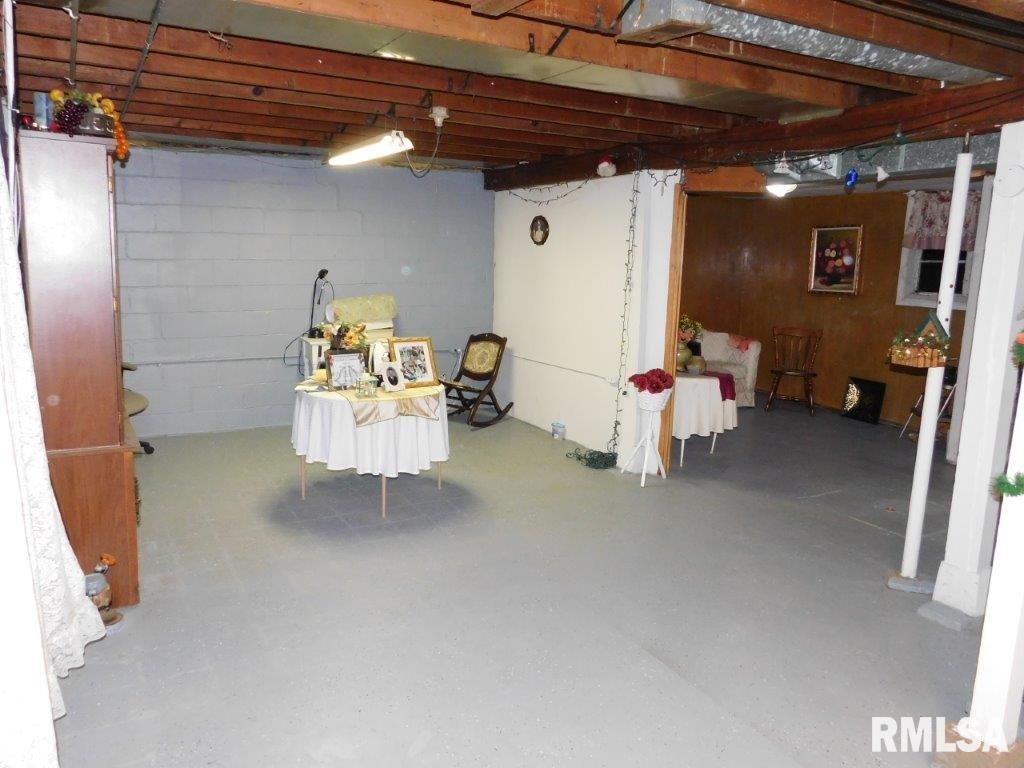 524 Waverly Road Davenport, IA 52804 - Photo 13 of 16 Gallery Image 13