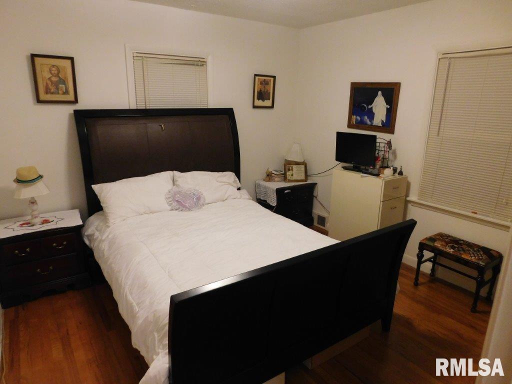 524 Waverly Road Davenport, IA 52804 - Photo 9 of 16 Gallery Image 9