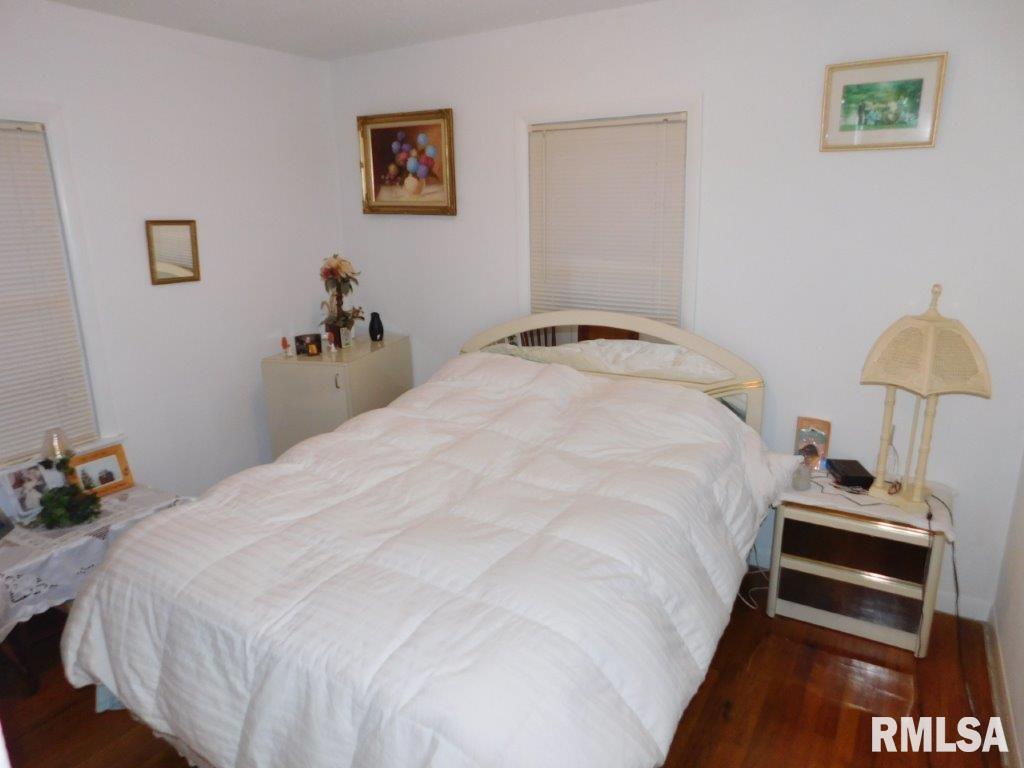 524 Waverly Road Davenport, IA 52804 - Photo 10 of 16 Gallery Image 10